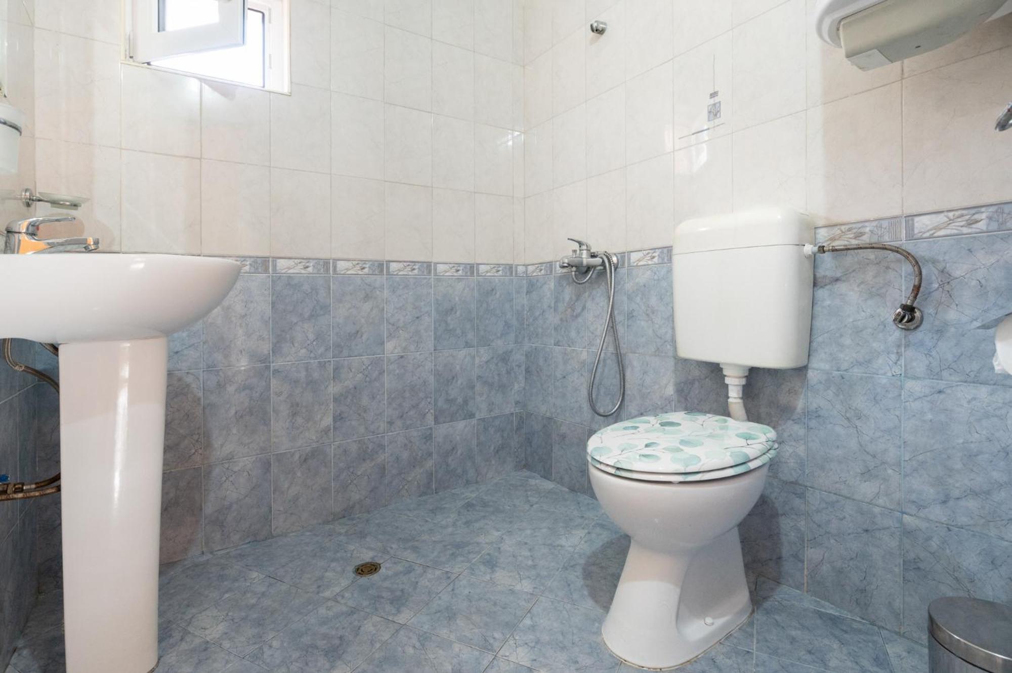 Вили Тихия Кът Ribarica Exterior foto
